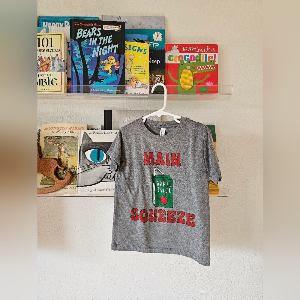 Rivet Apparel Co. Gray 'Main Squeeze' Tee